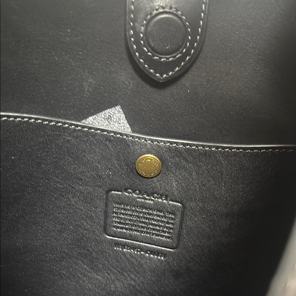 Coach Black Leather Women's Bag - Picture 2 of 3